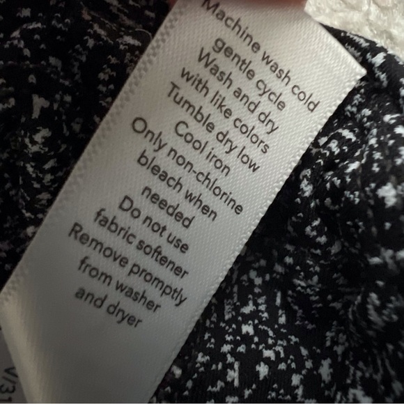 Athleta Ultimate Stash Textured 7/8 Tight Athletic Legging Black Splatter Large - Picture 9 of 12